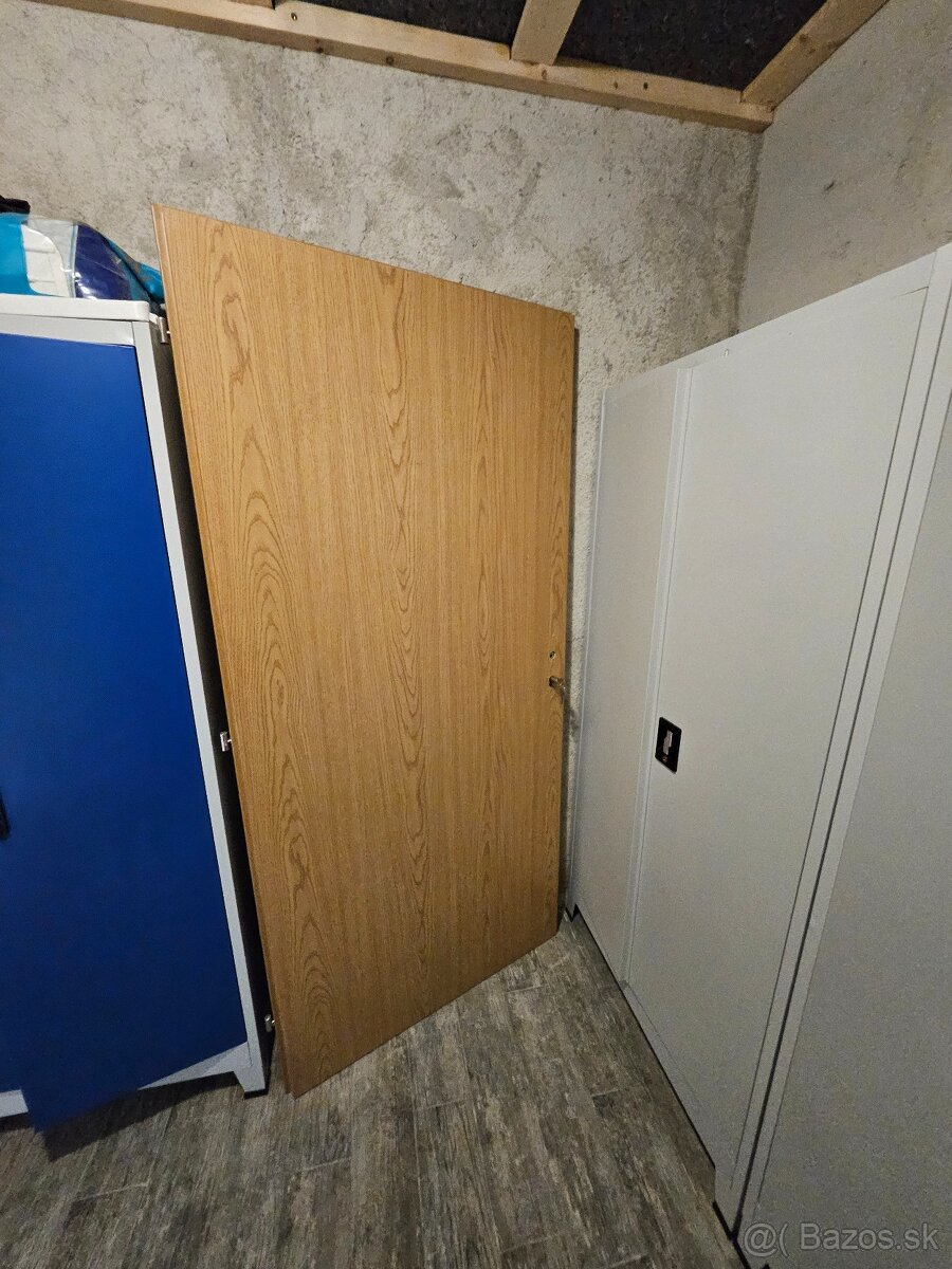 Predam protipožiarne dvere 100