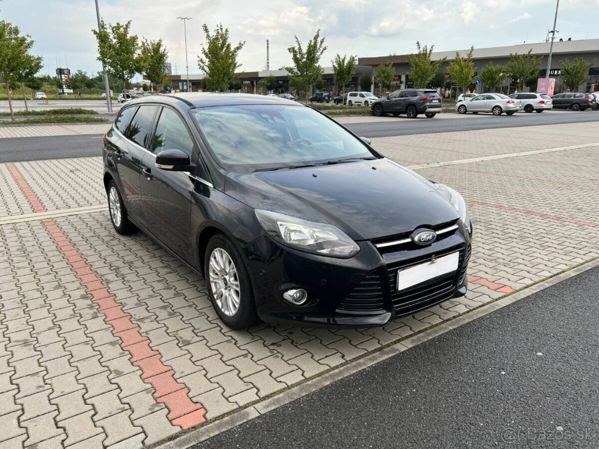 Ford Focus 1.6 TDCi 77kw digi klima NAVI