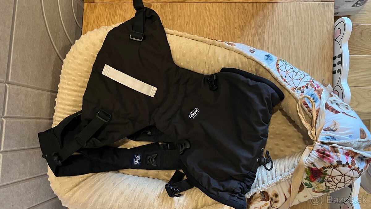 Nosič Chicco Easy Fit + Hniezdo + Deka