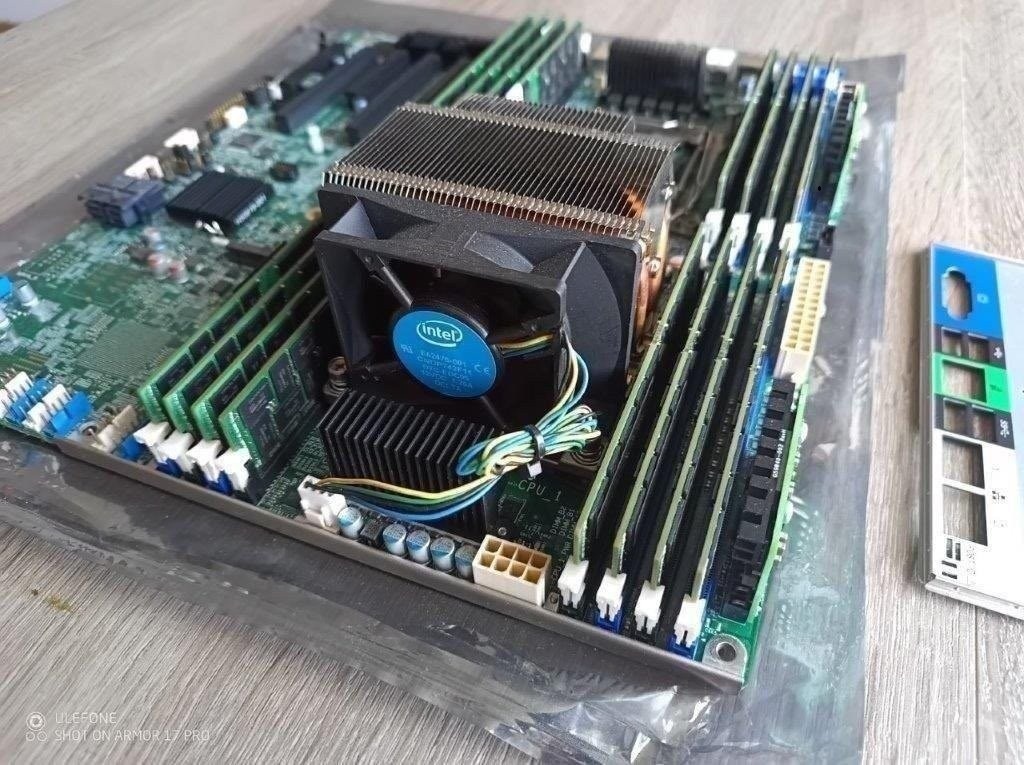 Intel Server S2600CW LGA 2011-3r