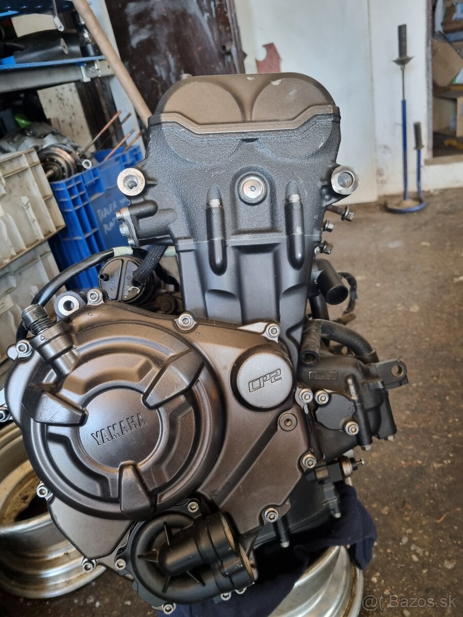 Motor yamaha mt 07