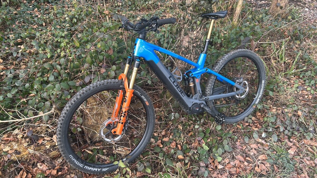 Cube stereo hybrid 140 hpc actionteam 2023 L