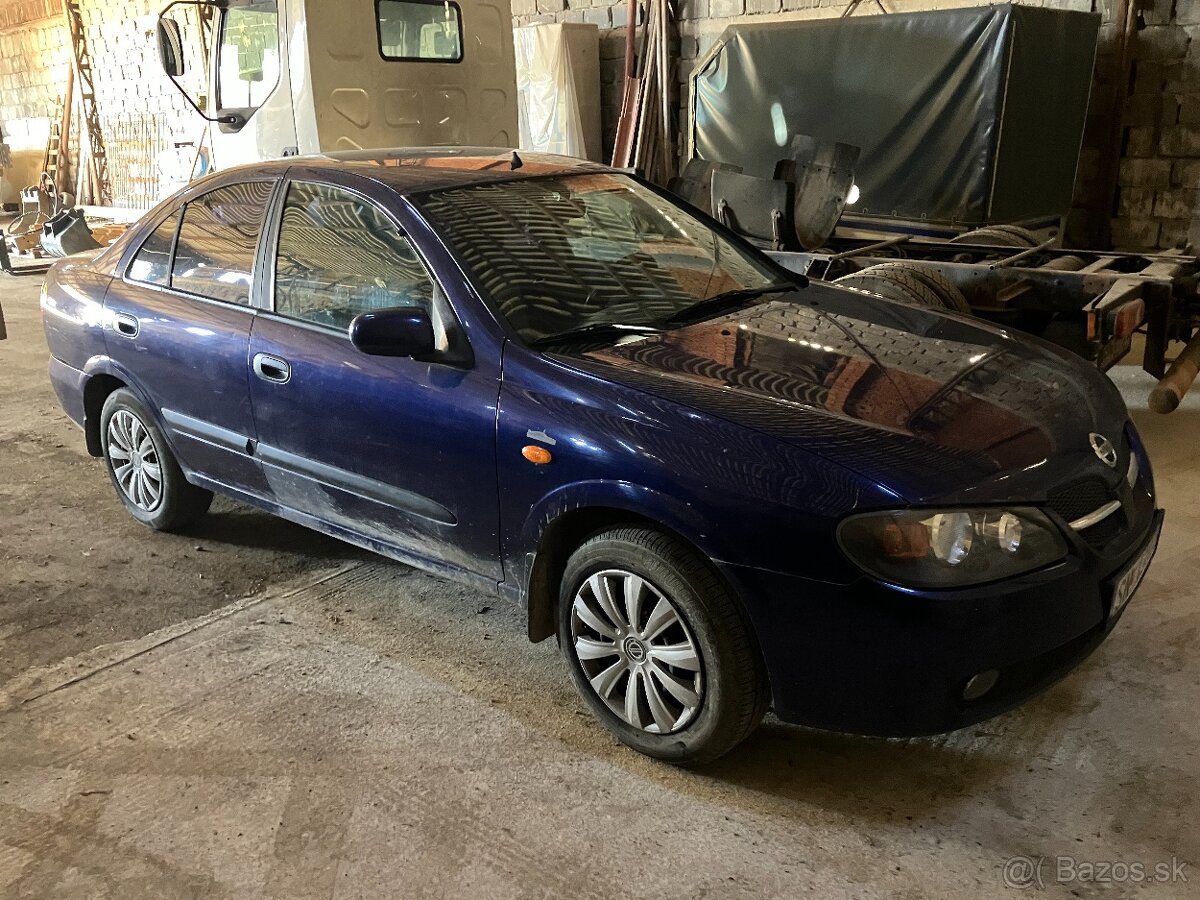 Nissan Almera N16 sedan
