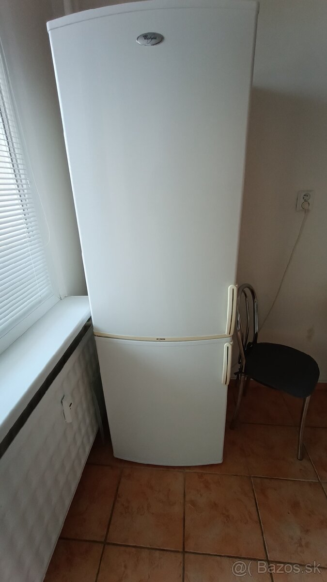 Predám chladničku s mraznićkou