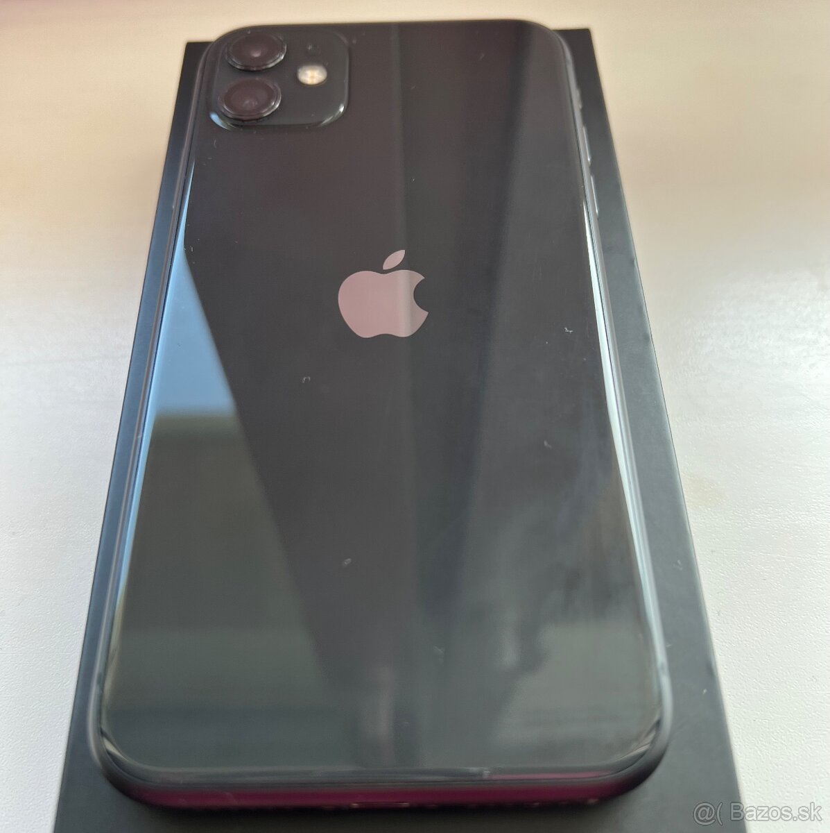 Predám IPhone 11 64gb