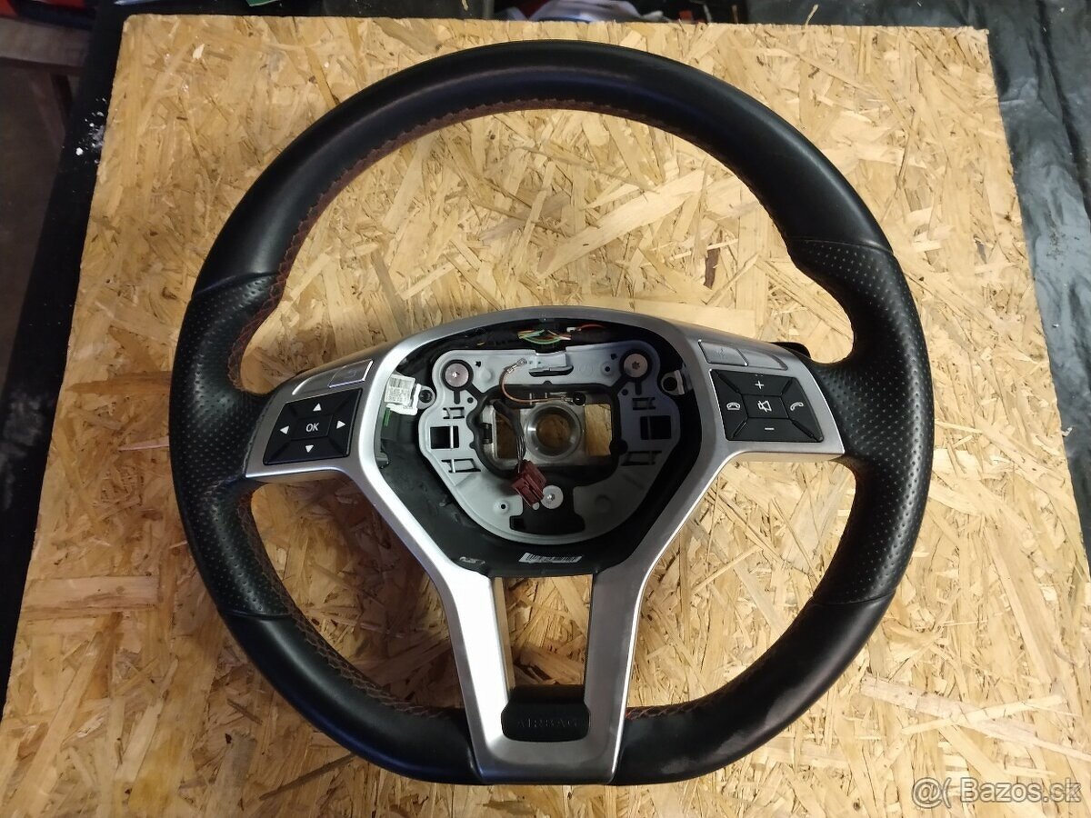 Volant MERCEDES W177 / W247 / CLA / GLA A17
