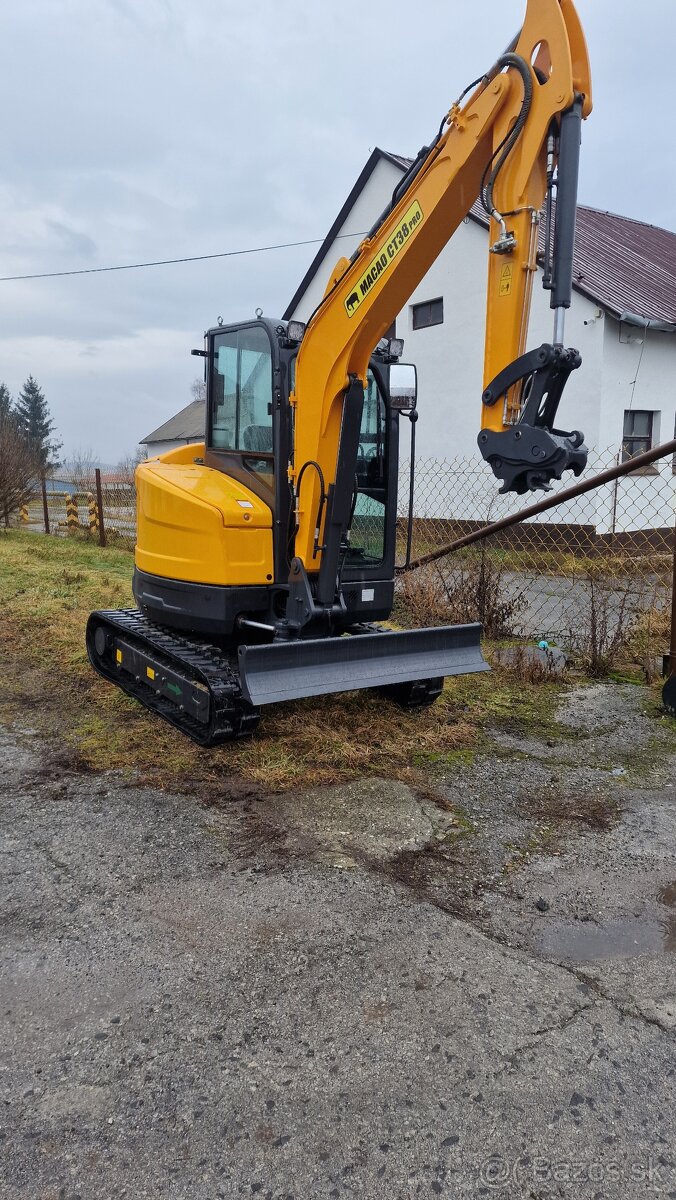 Predam pasový bager MACAO CT38