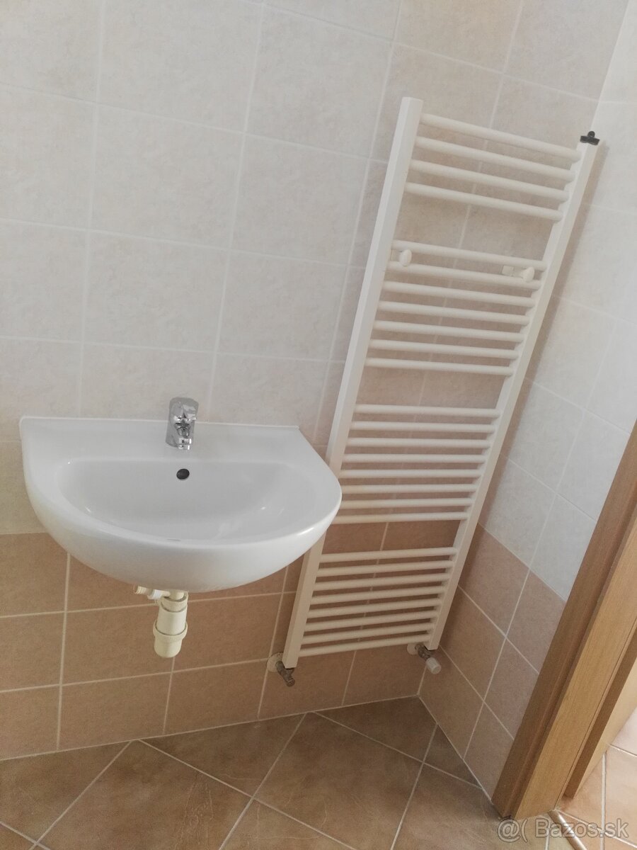 Slnečný 2-izbový byt v obci Biely Kostol