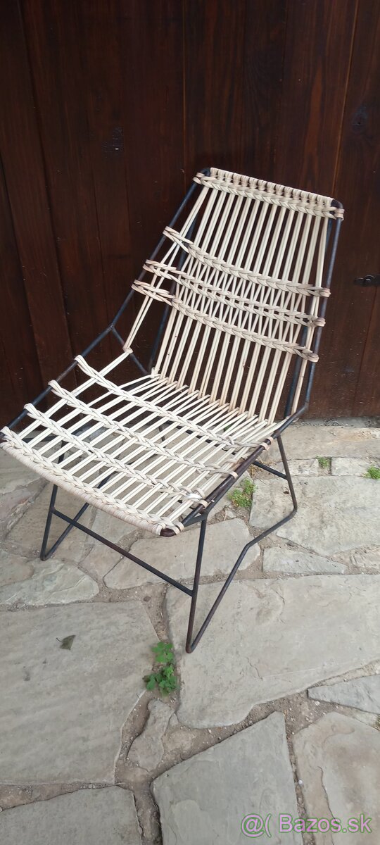 Retro dizajnové kreslo