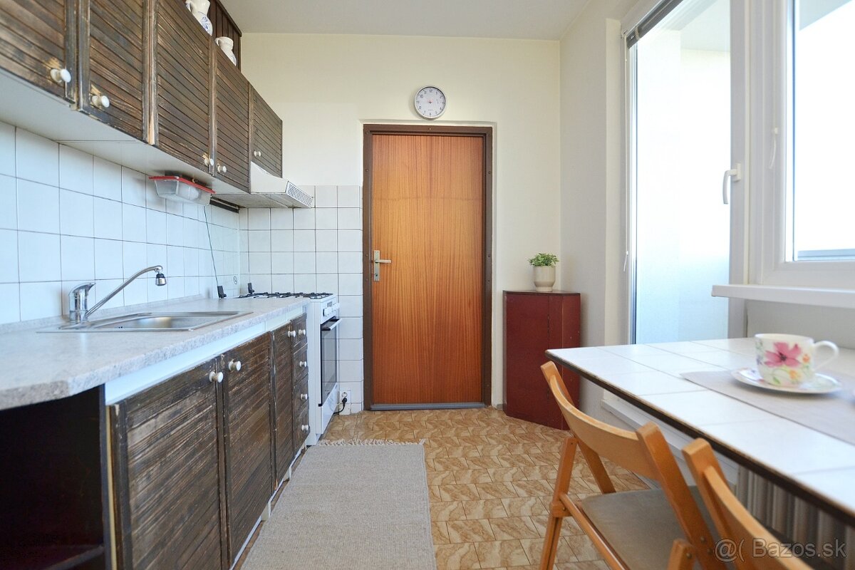 3 izbový byt s balkónom, s výhľadom na Vysoké Tatry, 70 m2