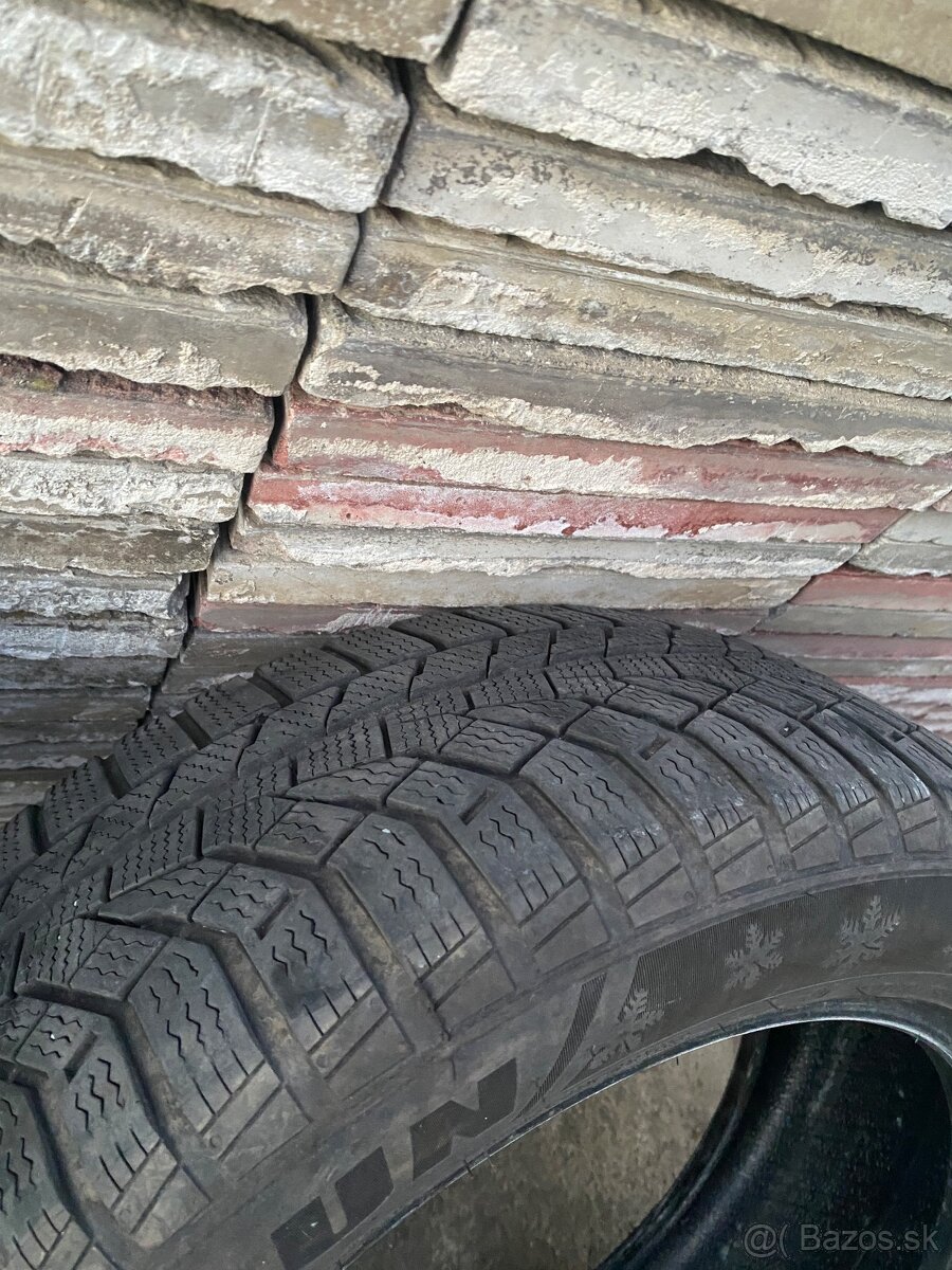 Zimne pneu 225/55R18 - 215/55R17