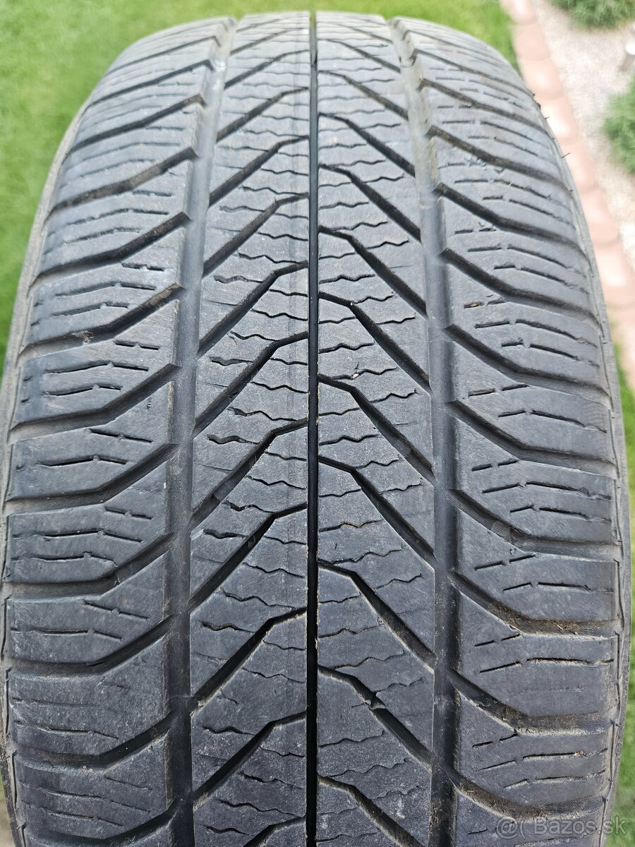 Predám celoročné pneumatiky. 205x55 R16