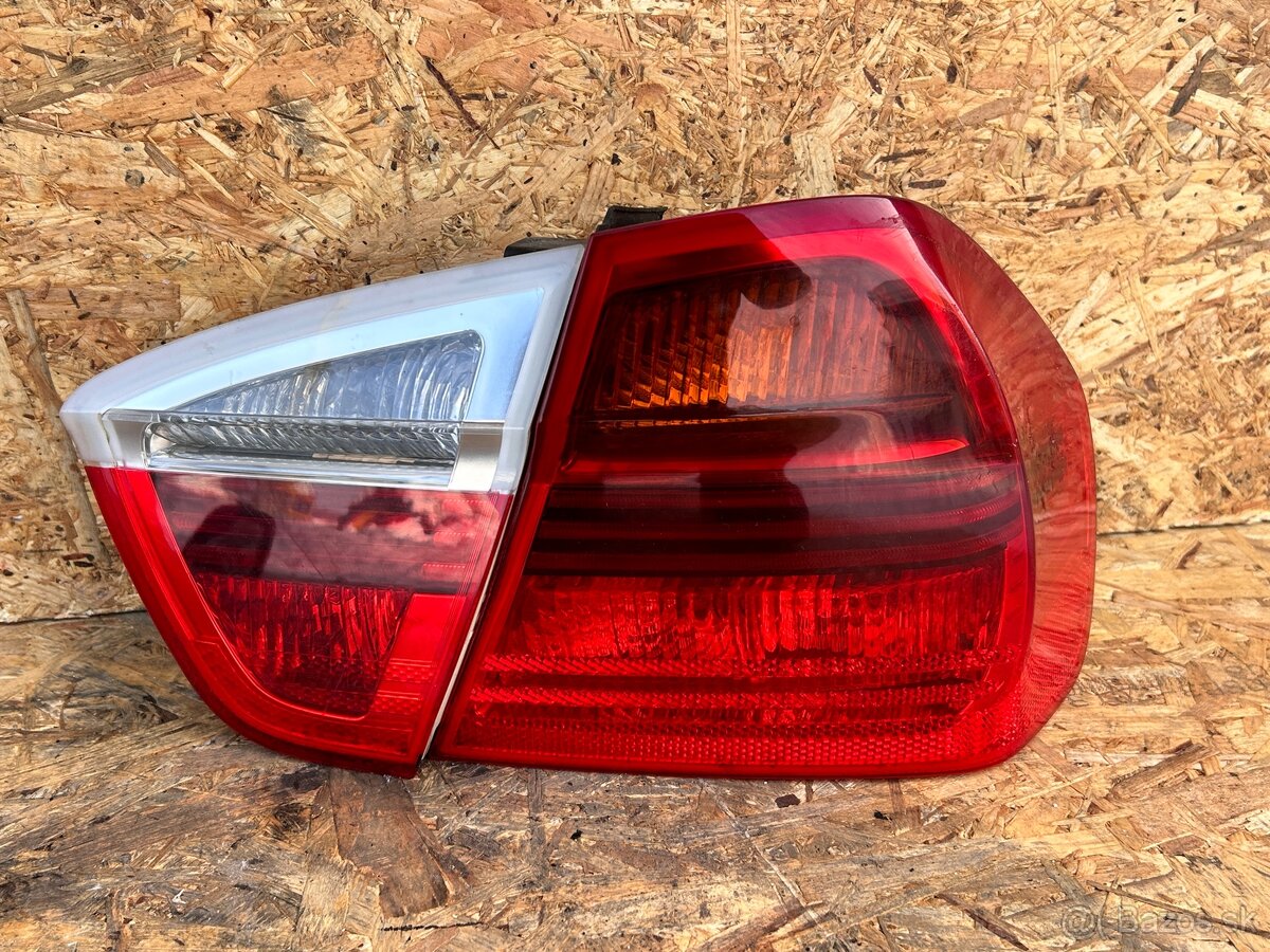Zadné pravé svetlo BMW E90 (set)
