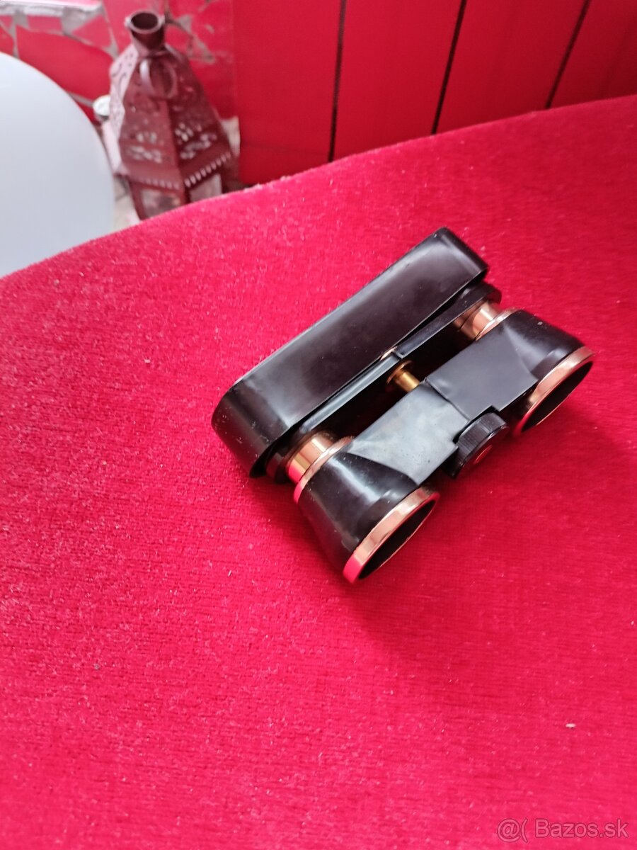 Divadelný ďalekohľad