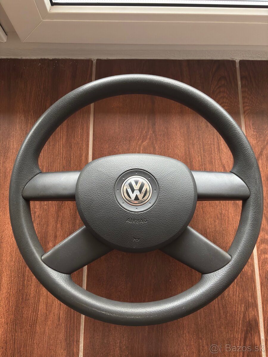 Volant Golf 5, aj s airbagom.