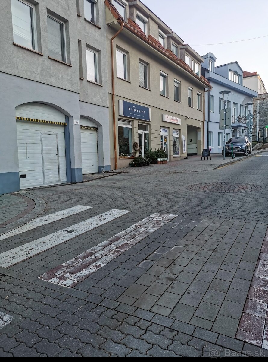 Prenájom garáže, Zámocká ulica, Staré Mesto