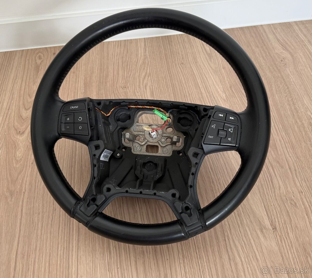 Predam volant z Volvo xc60 r.v.2013