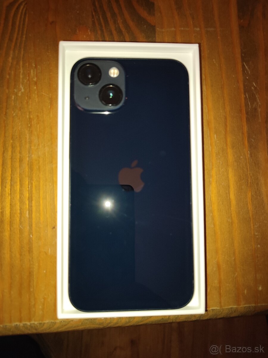 iPhone 13 128gb Midnight záruka ešte 18 mesiacou