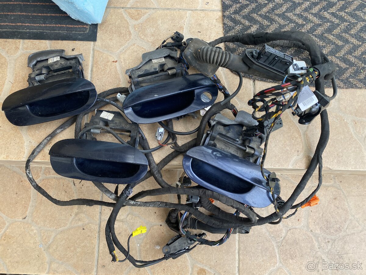 Vonkajšie a vnútorné podsvietené kľučky pre BMW 5 e39 7 e38