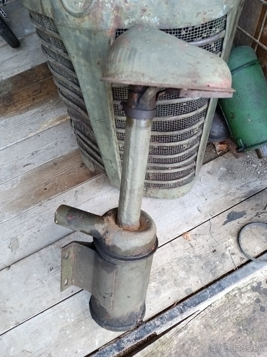 Diely Zetor 25