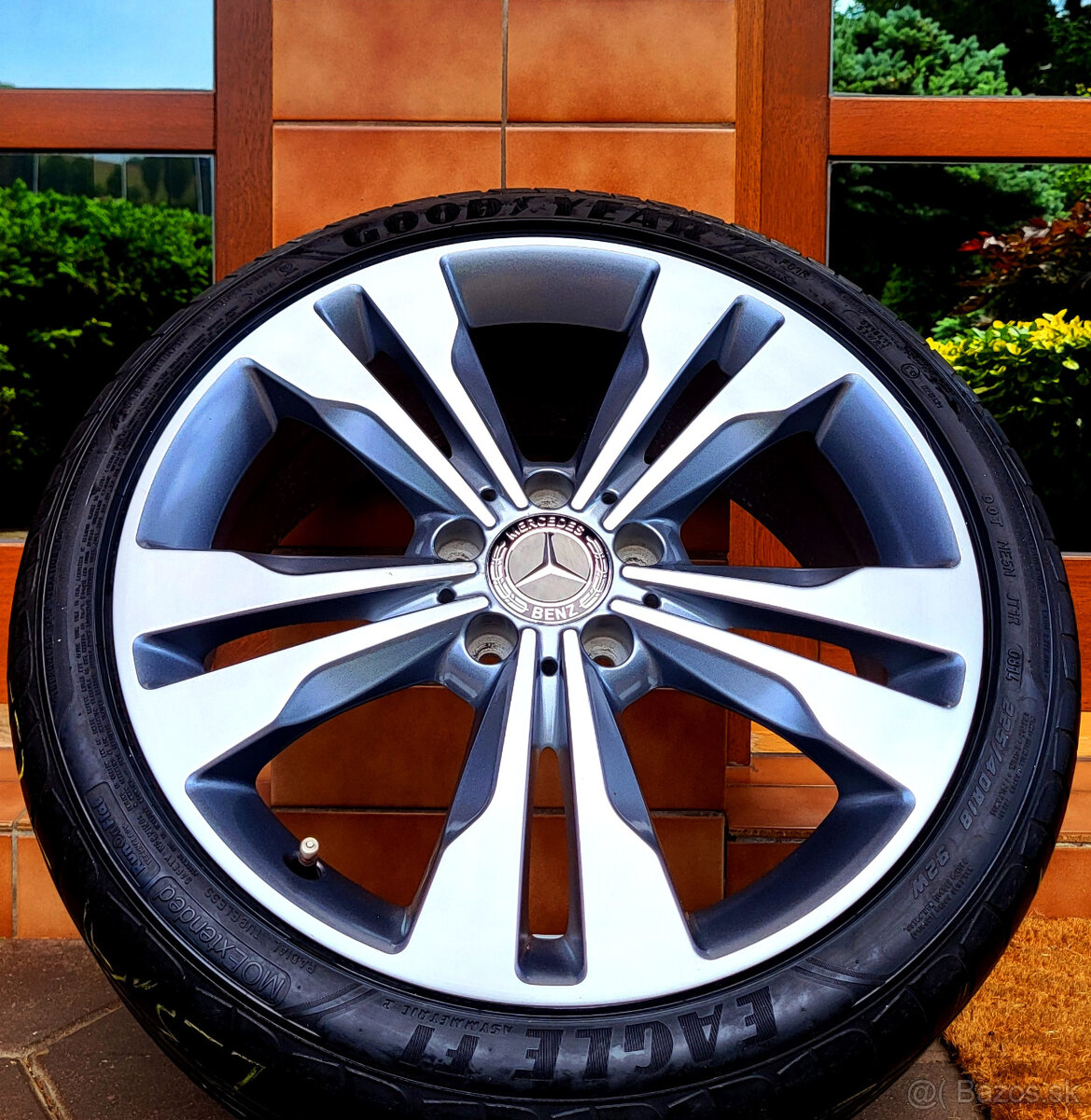 alu R18 5x112, bicolor, orig. Mercedes CLA + B, letné pneu