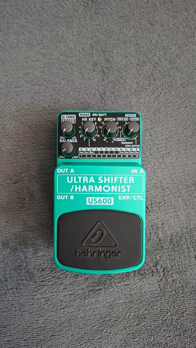 Gitarový efekt Behringer US 600