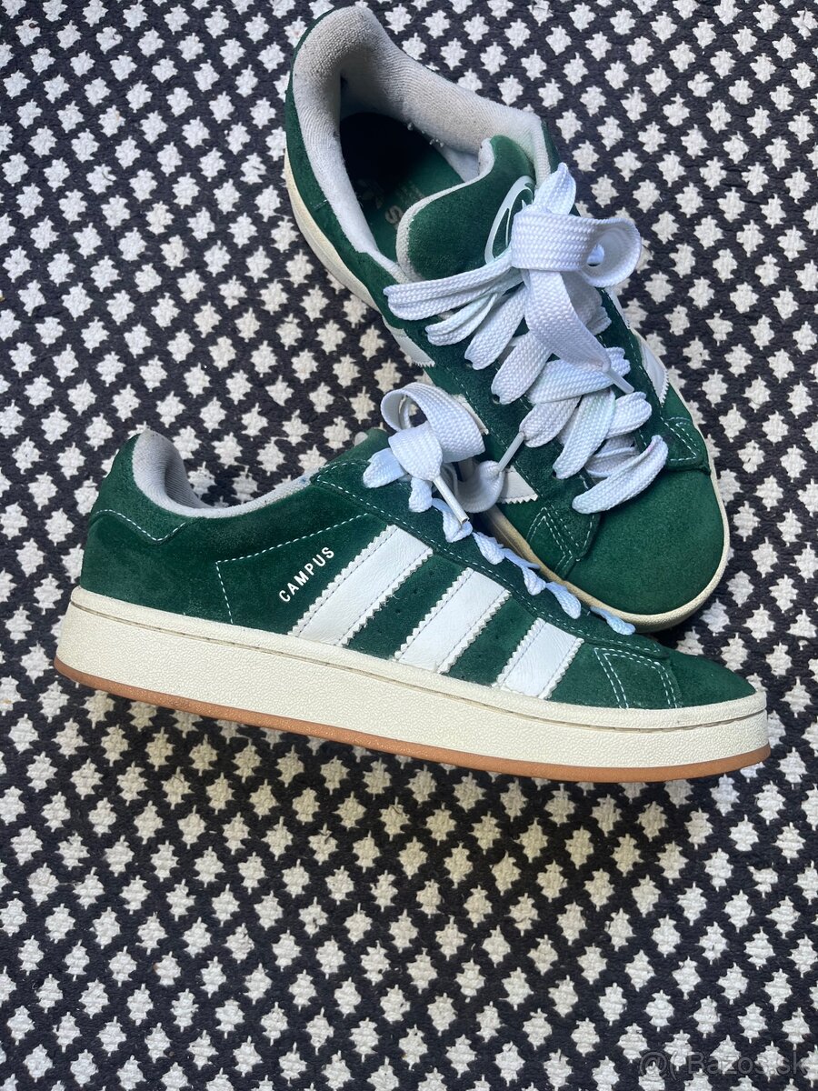 Adidas campus