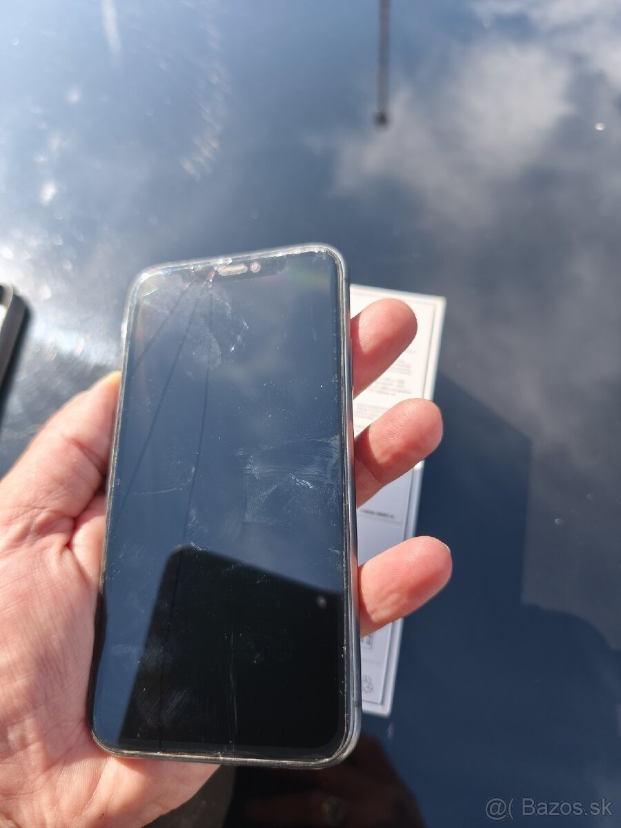 Predám iphone 11 128 gb