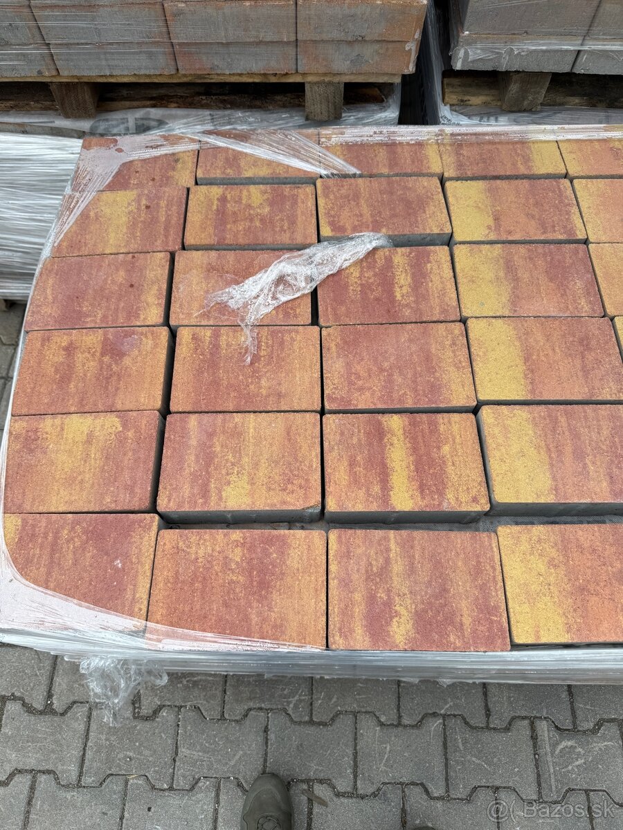 Dlažba Chyzbet Tehla 6cm farby jesene