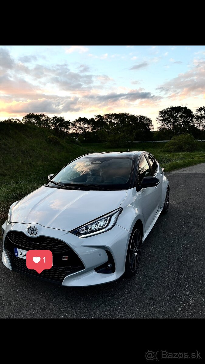 Toyota Yaris 2024 GR packet Hybrid HEV.