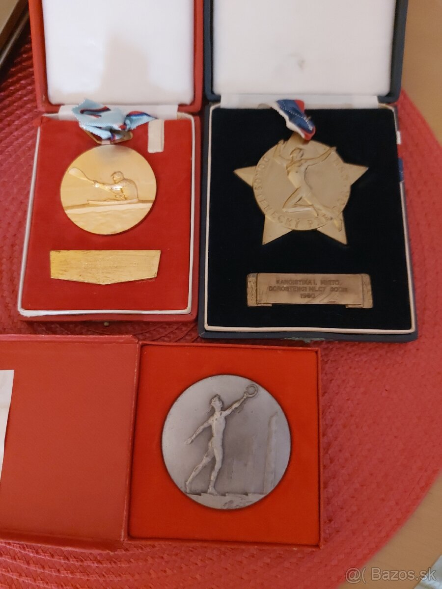 Medaile, plakety.
