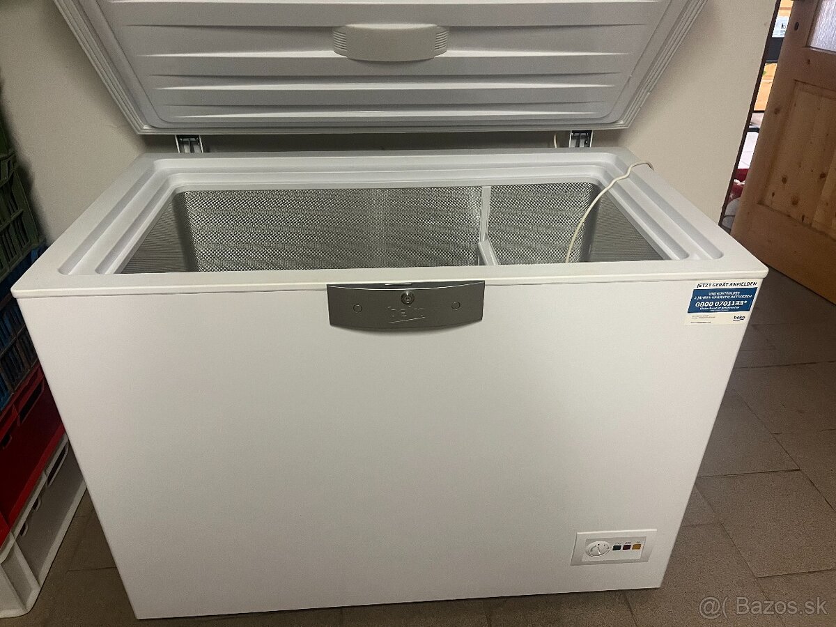 Mraznička BEKO HSA 24531