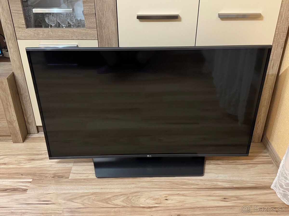 Televízor LG 49LF632V