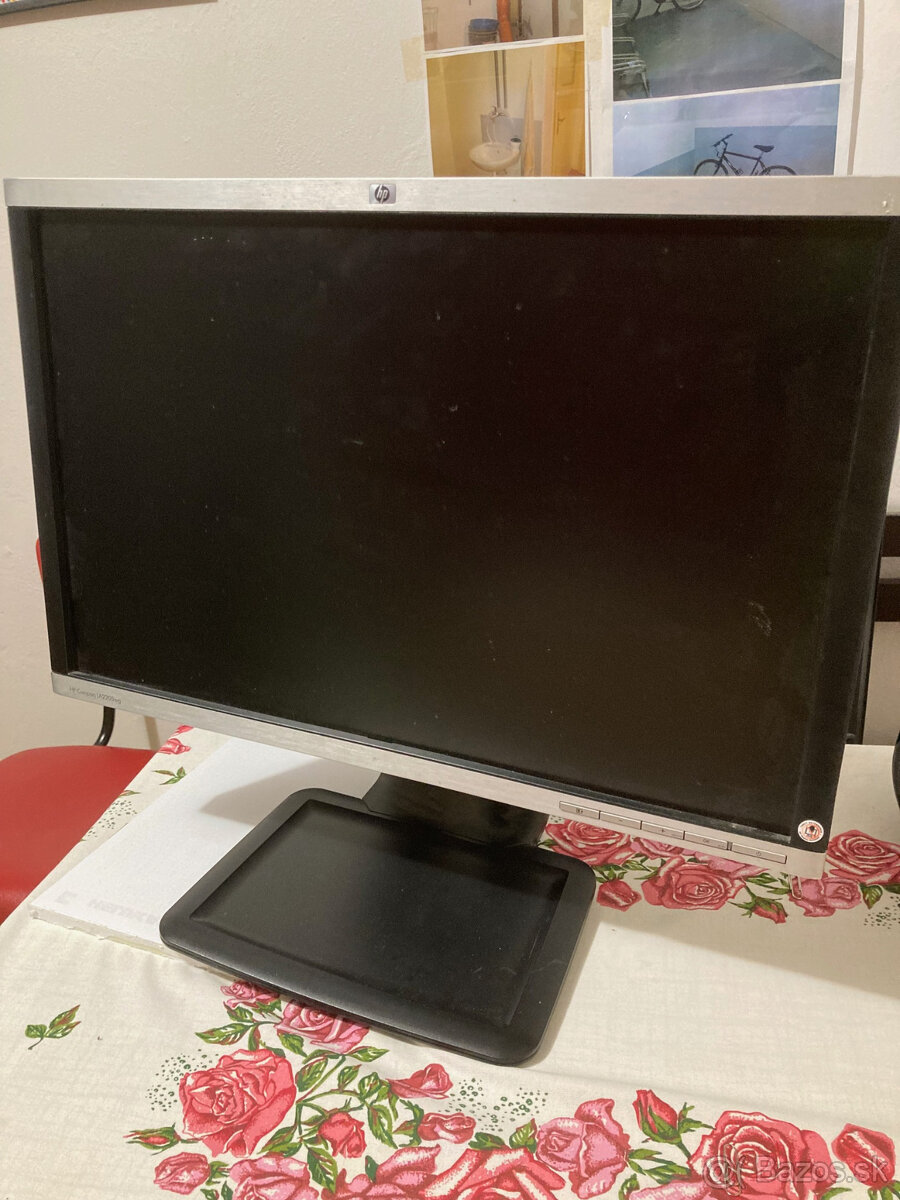 Monitory LCD 22"