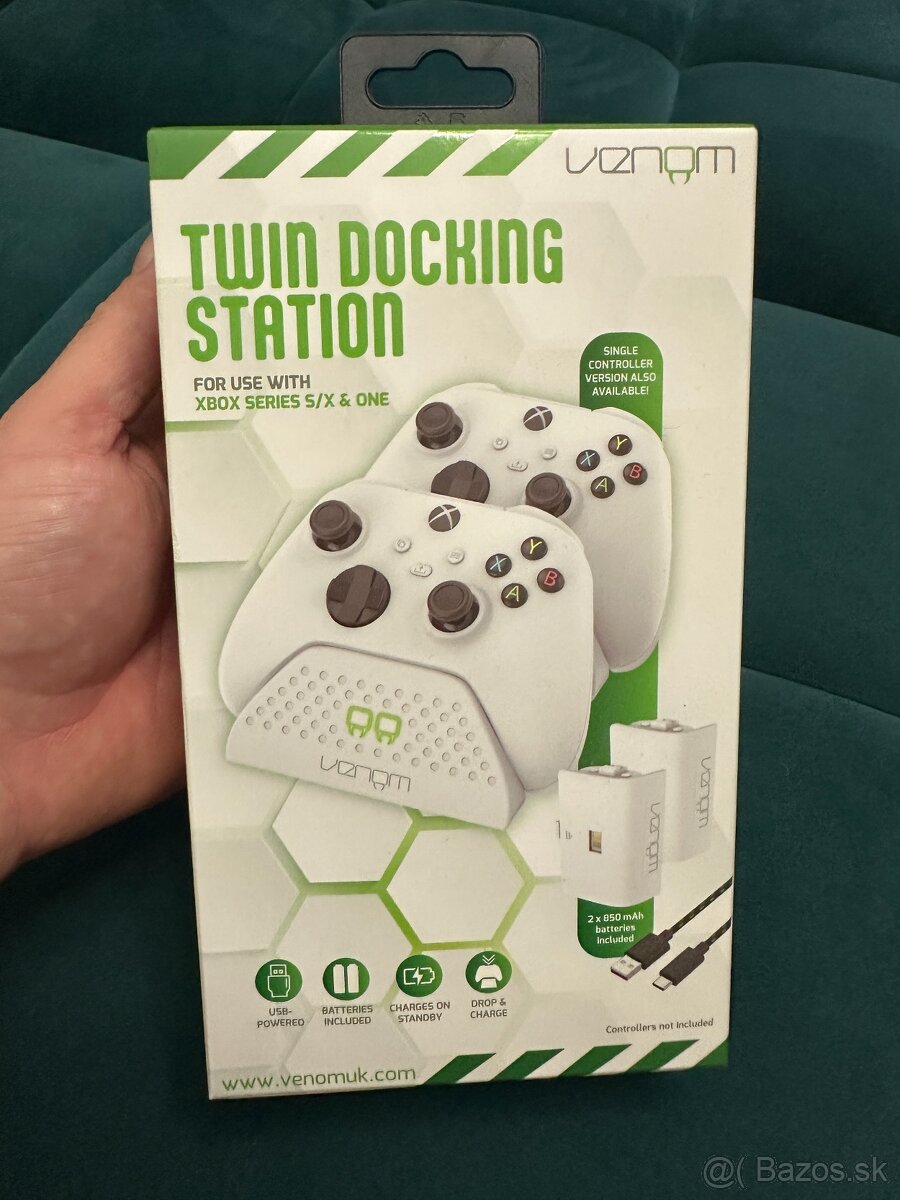 Dokovacia stanica a nabíjačka na XBOX One a Series X / S