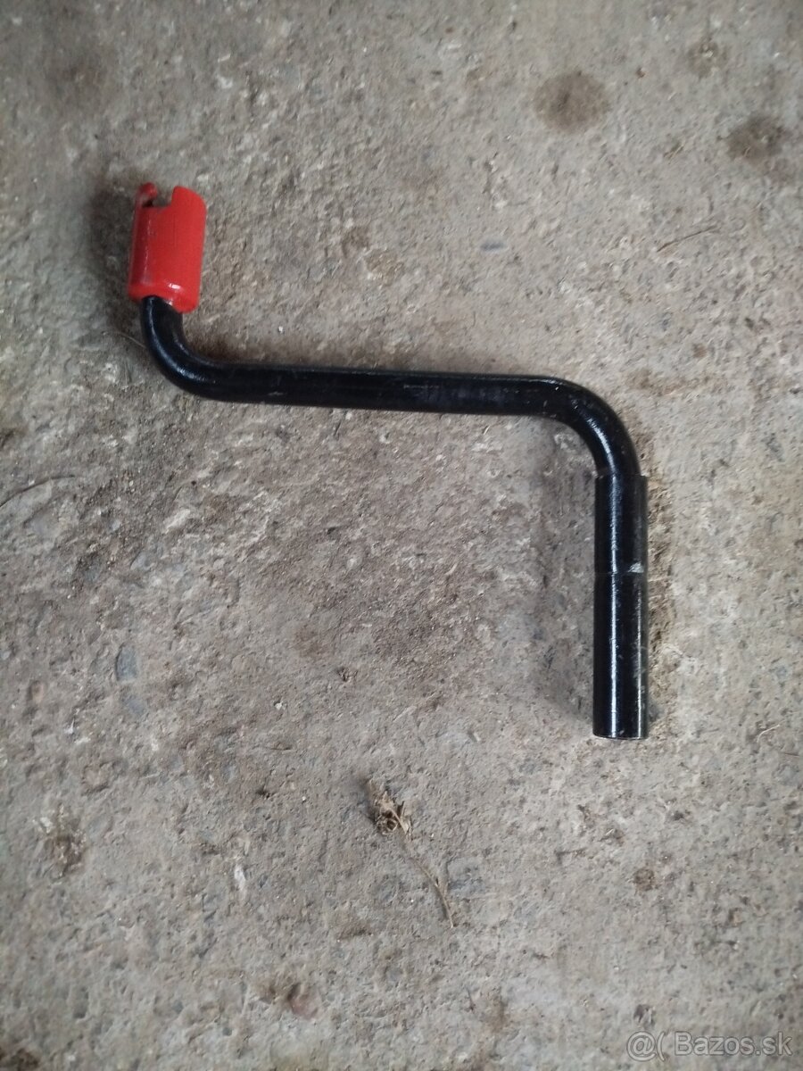 Štartovacia kľuka zetor25