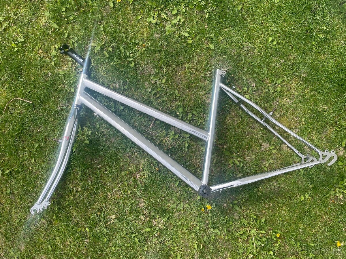 oceľový rám, 26"