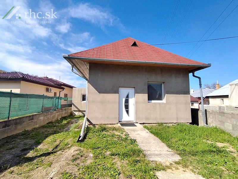 2 X 3 IZBOVÝ BYT = 1 RODINNÝ DOM - BOKŠANSKÁ, STROPKOV