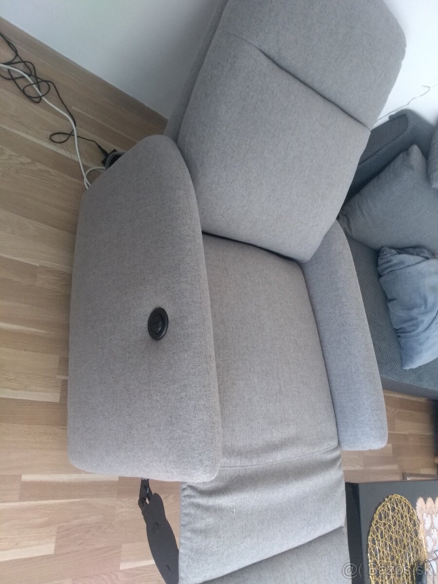 Kreslo polohovatelné