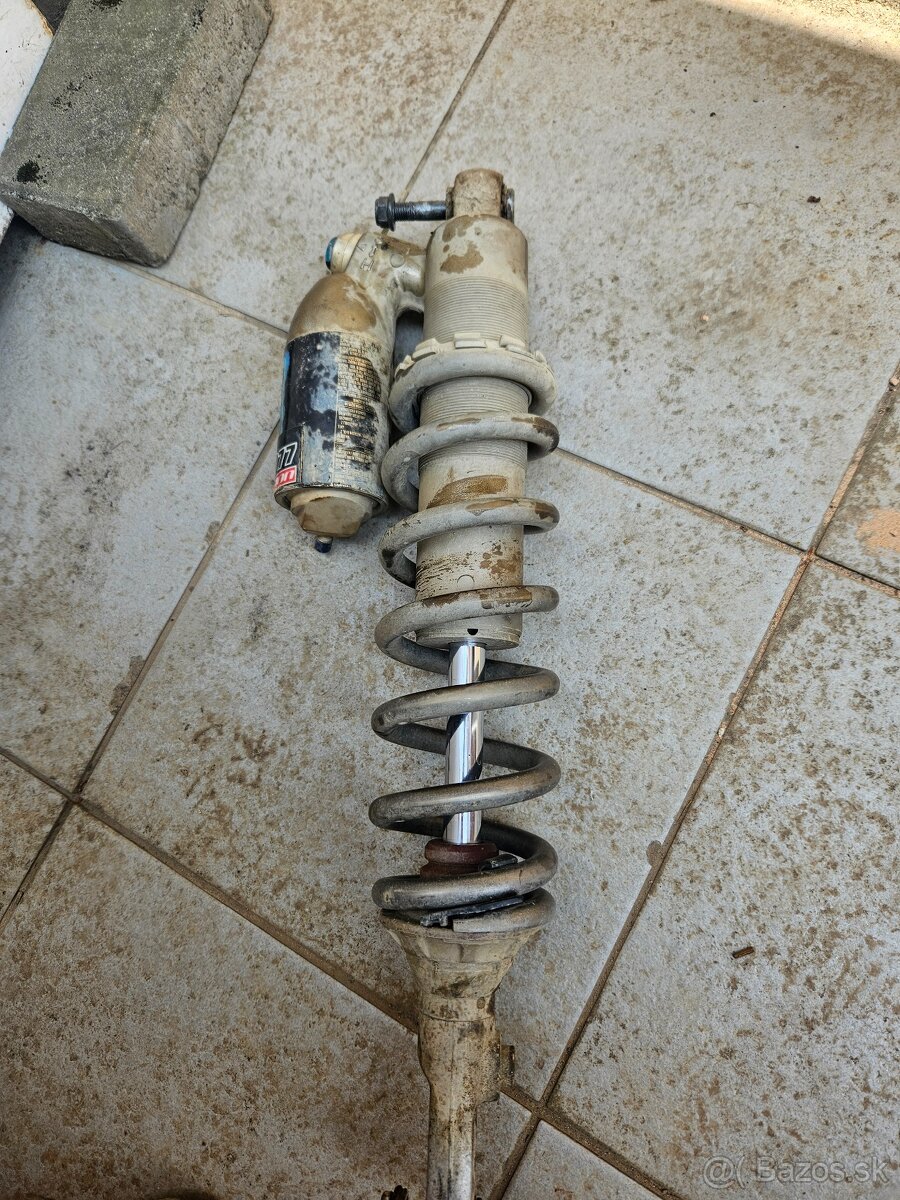 Yamaha yz250f 2006 - 2009 zadny tlmič