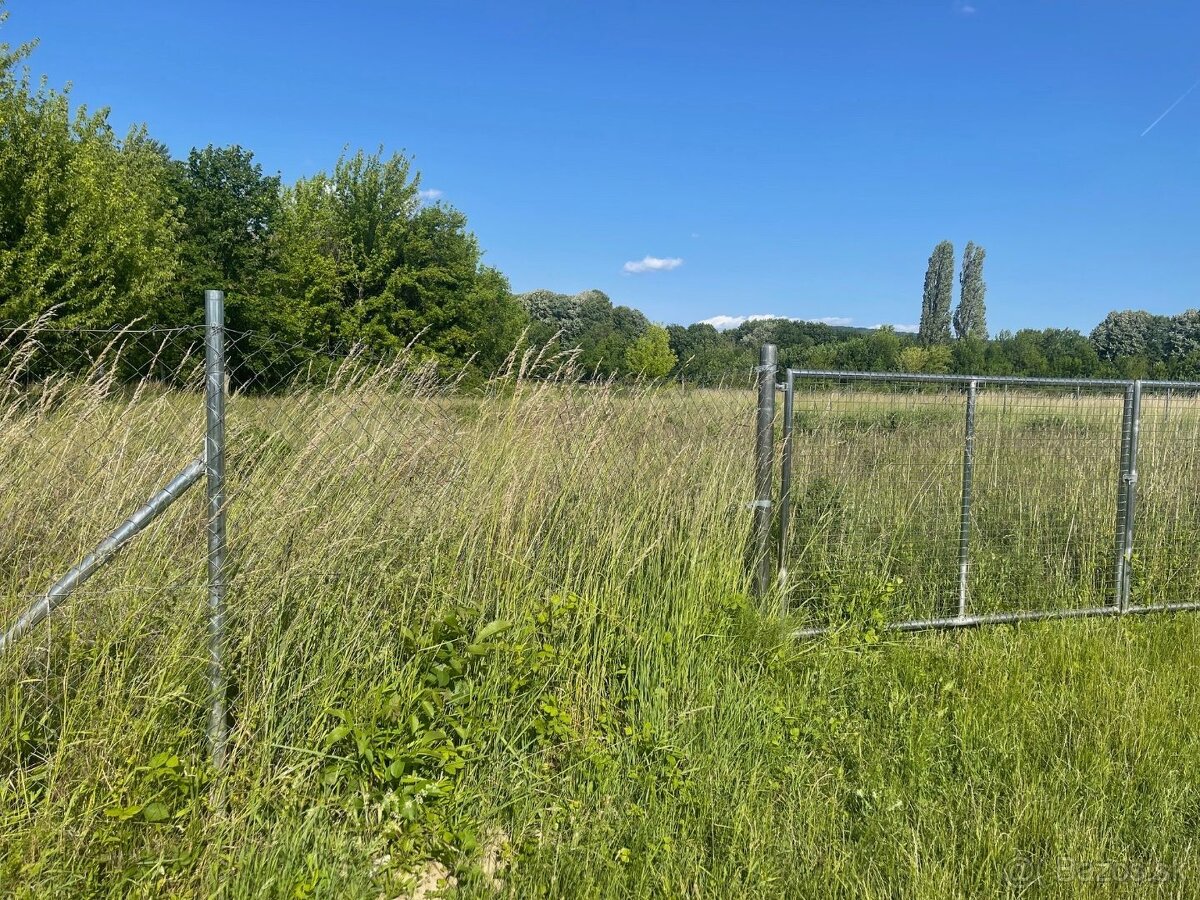 Stavebný pozemok 1755 m2 v lukratívnej lokalite, Piešťany