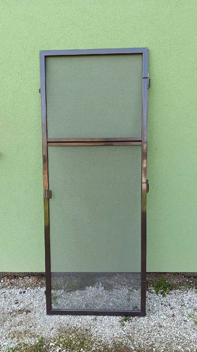 Predám sieťku/ dvere na balkónové dvere 80x205