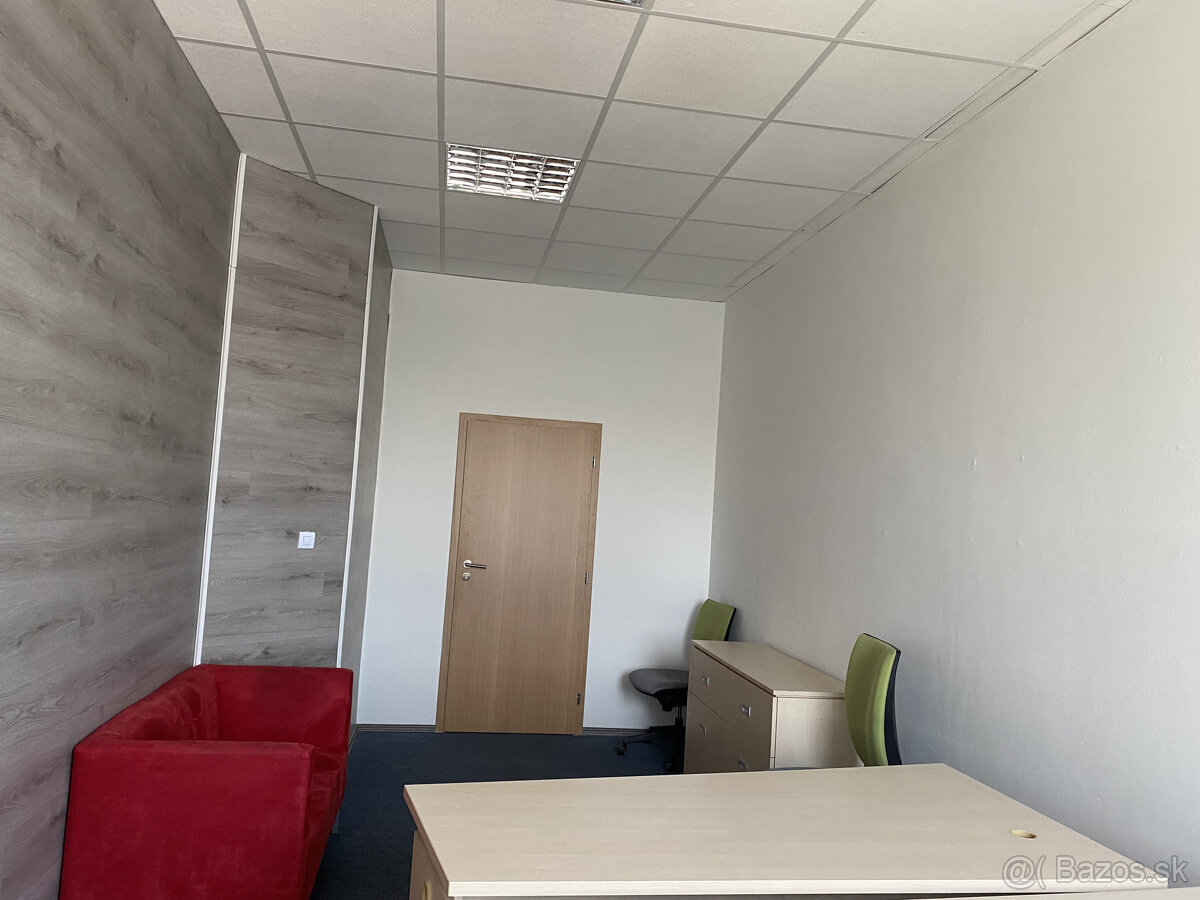 Exkluzívne kancelárske priestory - 17 m2 - v centre mesta