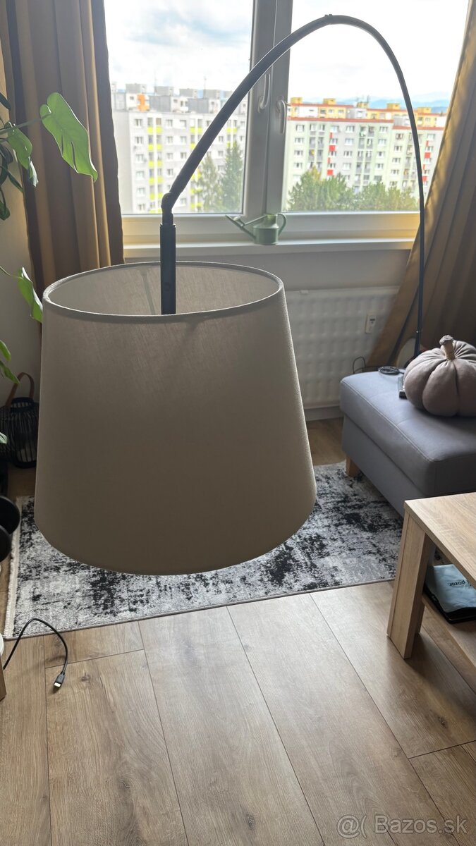 Stojaca lampa Skottorp IKEA