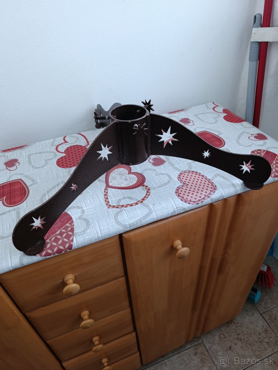 Stojan na vianočný stromček