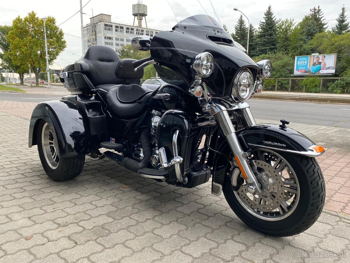 Harley-Davidson Triglide FLHTCUTG