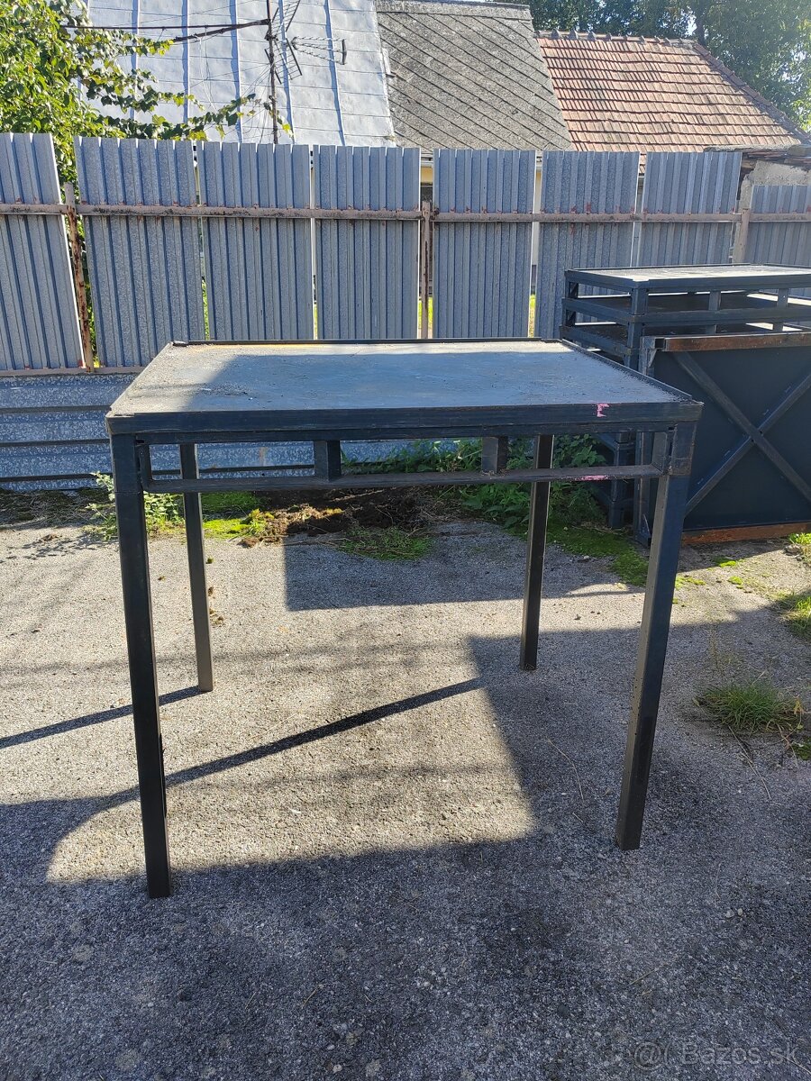 Pracovný stôl/ponk/regál/železne palety