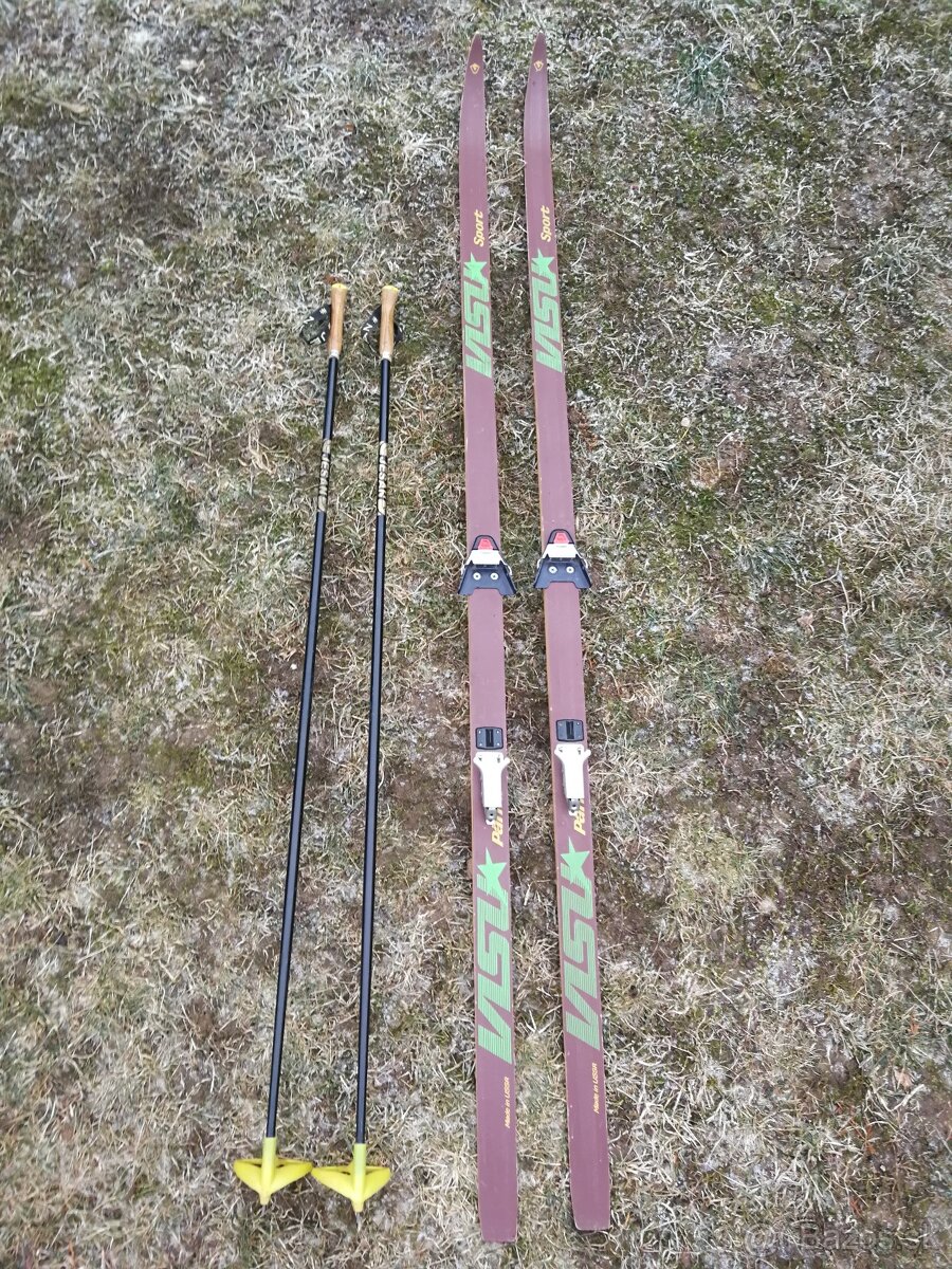 Staré drevené retro bežky VISU SPORT-USSR...