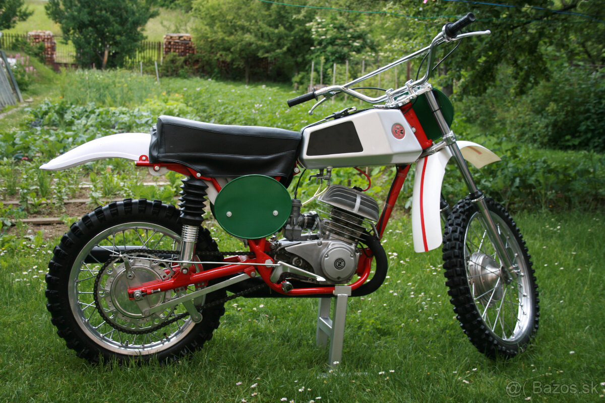 ČZ 250 cross