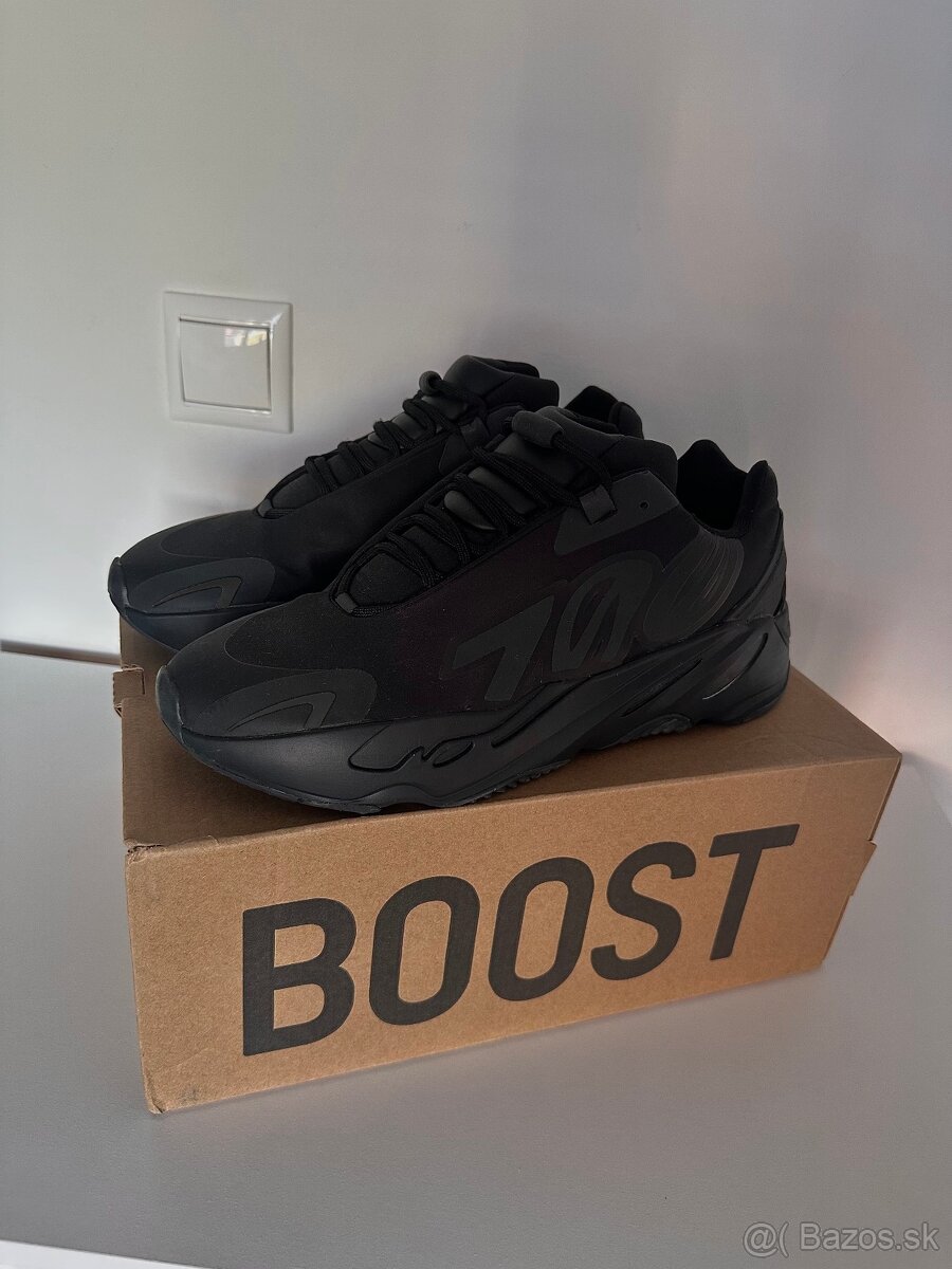 Adidas Yeezy Boost 700 MNVN Black